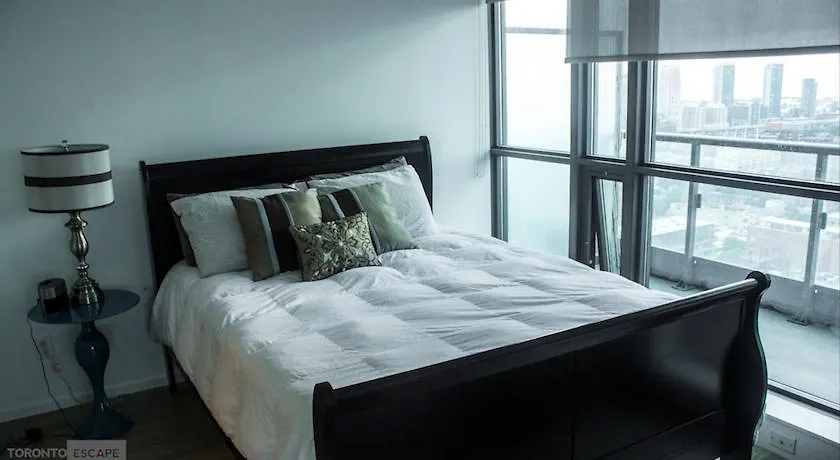 Toronto Escape - Entertainment District- 8 Charlotte Street Apartment