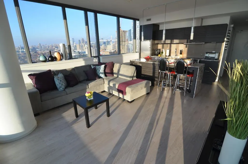 Toronto Escape - Entertainment District- 8 Charlotte Street Apartment