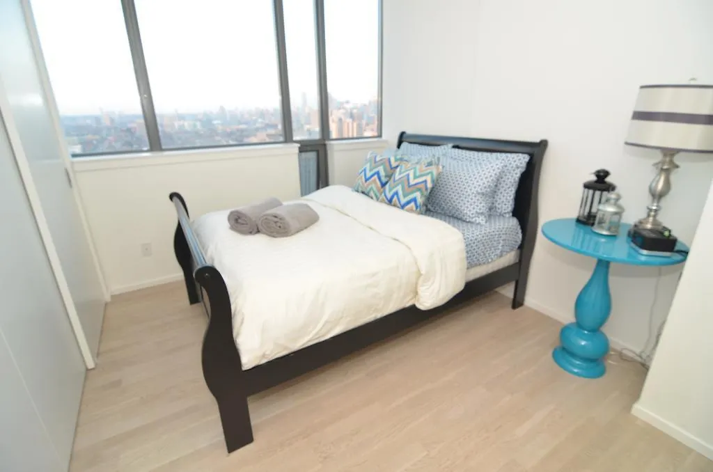 Toronto Escape - Entertainment District- 8 Charlotte Street Apartment