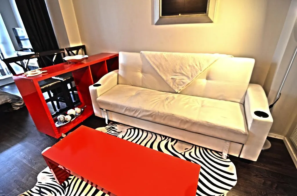 Toronto Escape - Entertainment District- 8 Charlotte Street Apartment