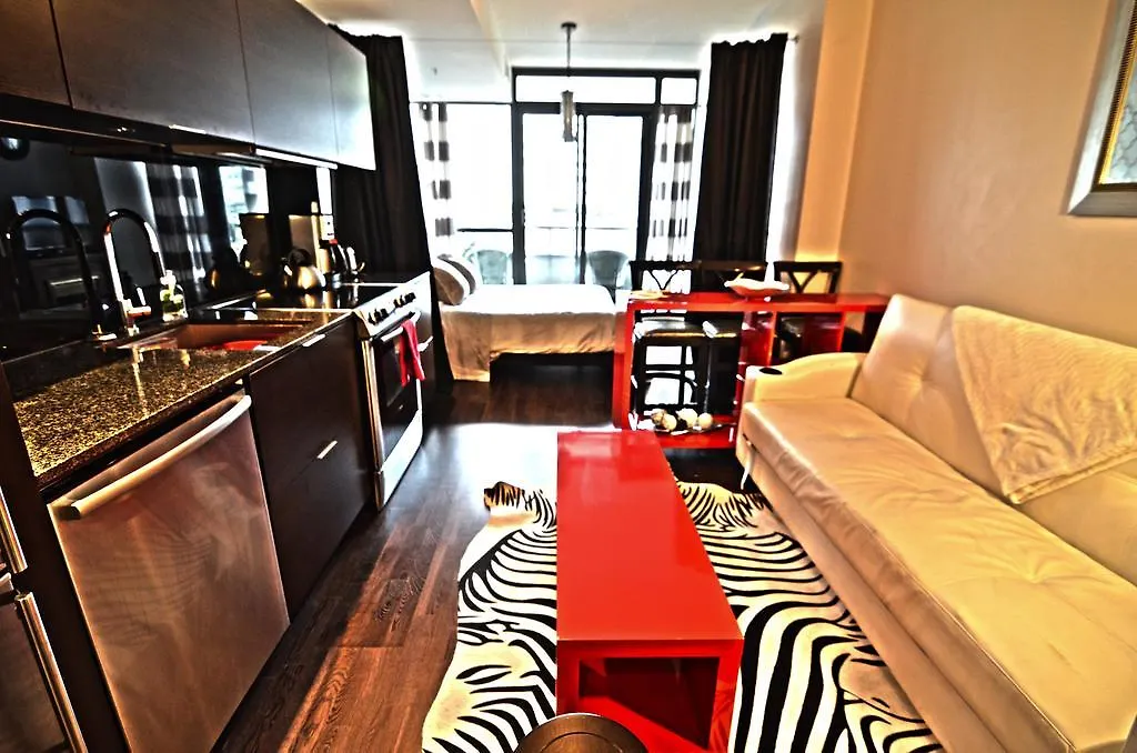 Toronto Escape - Entertainment District- 8 Charlotte Street Apartment