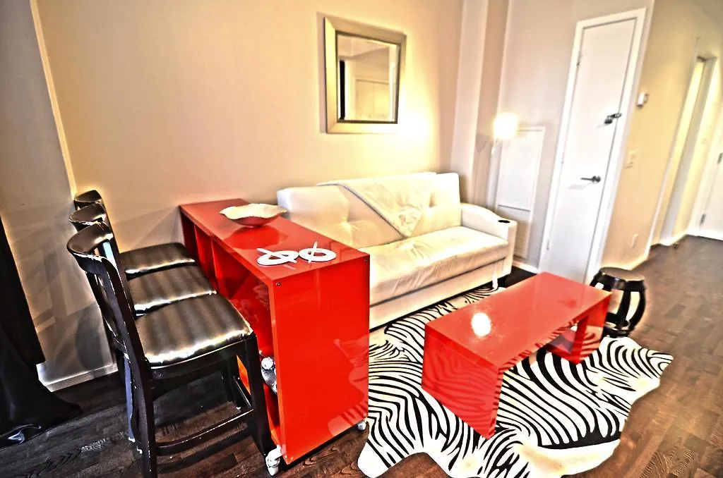 Toronto Escape - Entertainment District- 8 Charlotte Street Apartment