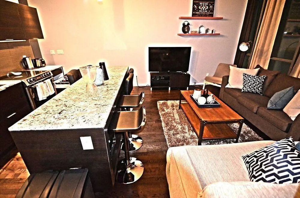 Toronto Escape - Entertainment District- 8 Charlotte Street Apartment
