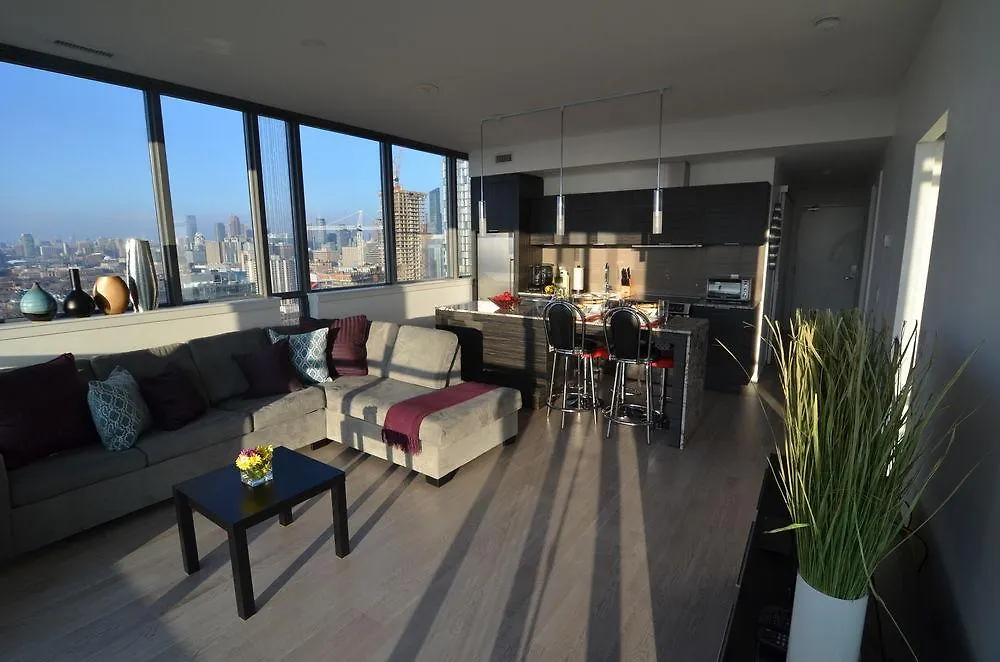 Toronto Escape - Entertainment District- 8 Charlotte Street Apartment